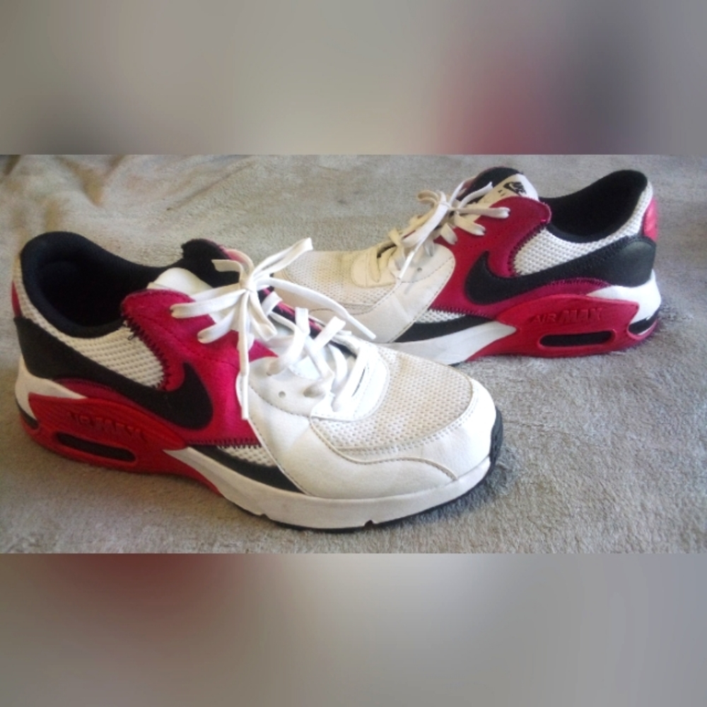 Size 8 Nike AirMax